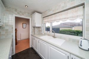 KITCHEN- click for photo gallery